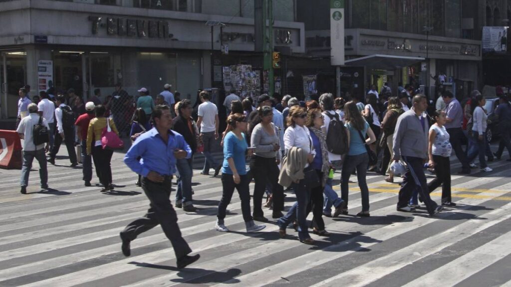 Cerrar las brechas sociales en México.