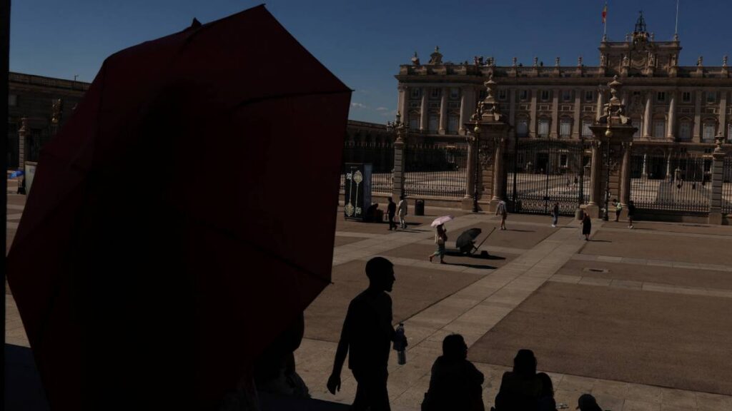 Alertan por ola de calor en Europa