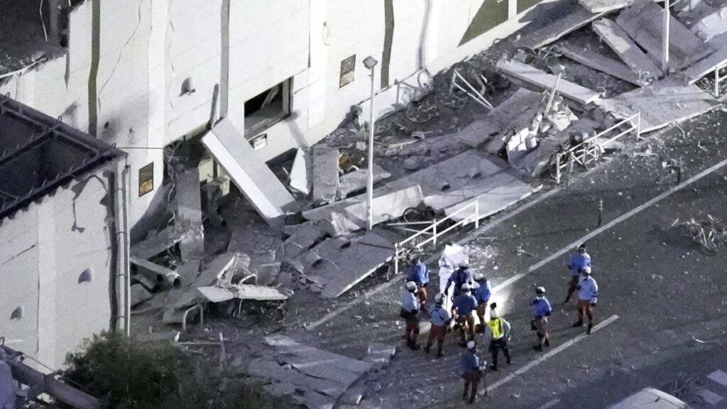 Terremoto en Japón deja decenas de heridos y daños materiales
