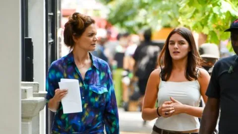 Suri, hija de Tom Cruise, cambia legalmente su apellido y deja de usar el de su padre