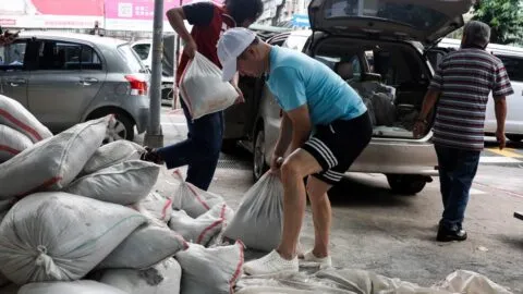 Tifón Bavi se acerca a Taiwán con fuerza; miles dejan zonas de riesgo