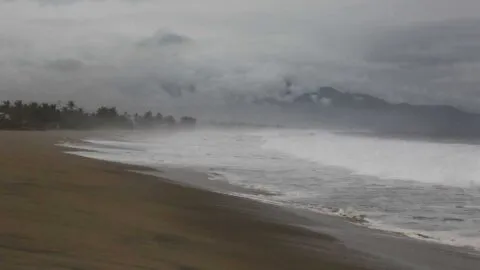Genevieve toma fuerza y será huracán categoría 1 este sábado; prevén lluvias en estos estados