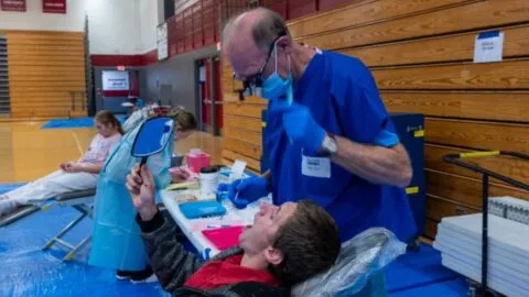 Los inmigrantes con TPS o asilo perderán su cobertura de salud bajo el ACA en diciembre de 2026: qué deben hacer antes de que acabe el año en Florida