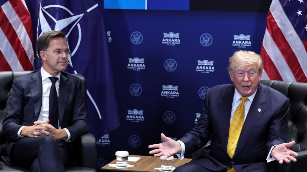 Trump vuelve a criticar a España y amenaza con "cortar todo comercio"