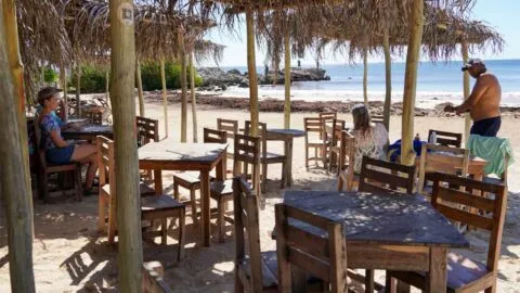 ¡Playas gratis no bastan! Tulum sigue atrapado entre abusos, taxis caros, falta de empleo y mala imagen