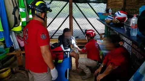 Caída de rayos alcanza a dos turistas en Oaxaca