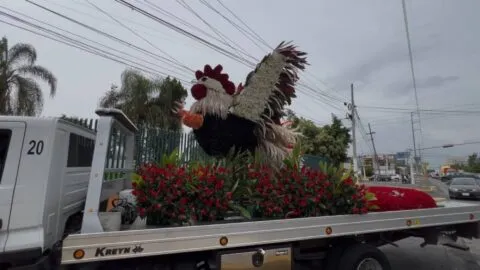 Tumba del “Mencho” recibe visitas y arreglos monumentales en el día de su cumpleaños 60