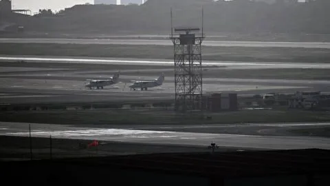 Aeropuerto principal de Venezuela volverá a recibir vuelos comerciales tras terremotos
