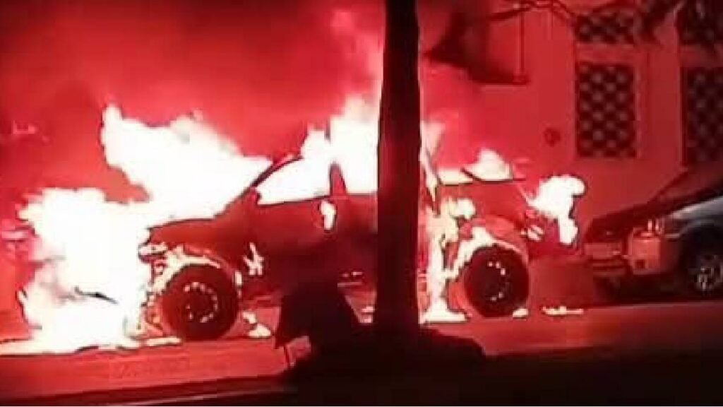 ataques-incendiarios-dejan-5-autos-quemados-en-tabasco
