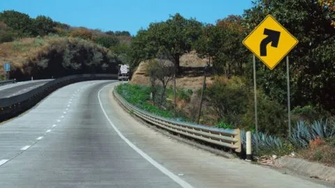 Autopista México-Querétaro tendrá cierres parciales este jueves por montaje de estructuras; ve horarios y tramo afectado