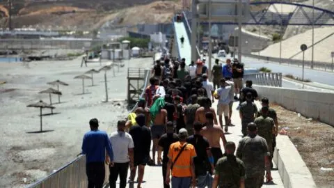 Ceuta pide auxilio a España tras rebasar capacidad de apoyo a menores migrantes