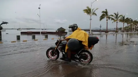 Vigila Conagua tres zonas de baja presión; dos tienen hasta 70% de potencial ciclónico