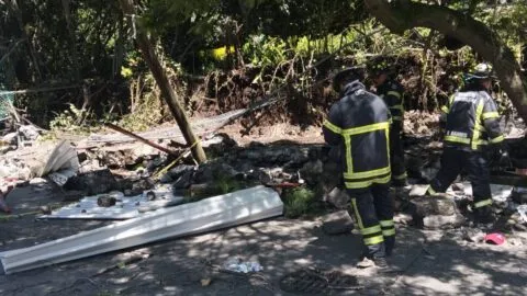 Colapso de barda deja 3 muertos y 3 heridos en Huixquilucan