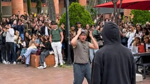 Farmear aura: ¿qué son las batallas, poses y emotes que generan sensación y respeto entre los jóvenes?