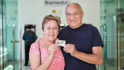 Nuevos beneficiarios de pensiones Bienestar recibirán su tarjeta hasta el 30 de agosto