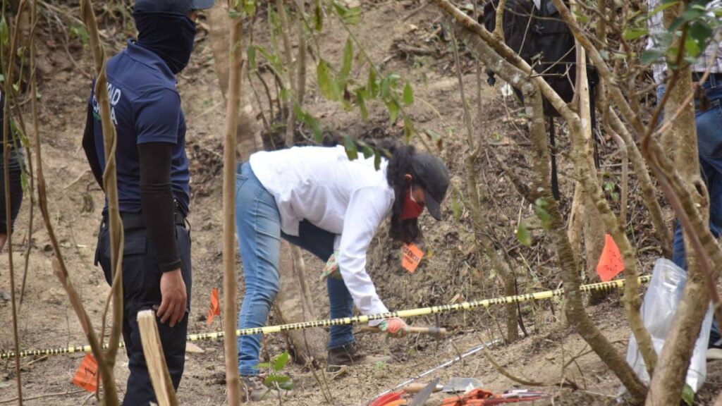Fosa clandestina en México.