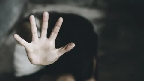 La cantante Naldy Saldaña denuncia presunta agresión sexual por parte del director de La Bella Luz; videos indignan