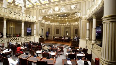 Diputadas poblanas de Morena desatan polémica por comentarios sobre adultos mayores en un podcast