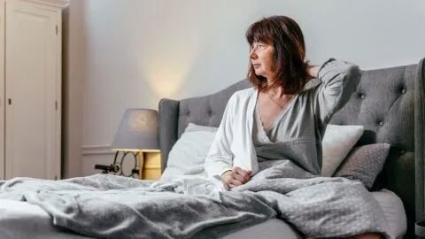 ¿El trabajo no te deja dormir? Estudio revela el impacto del estrés laboral