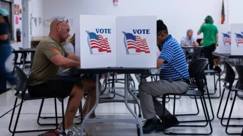 Demócratas de Estados Unidos definen en Míchigan a su candidato al Senado