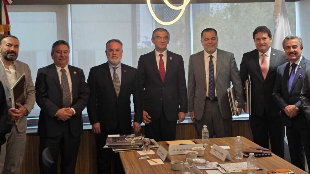 Gobernador y empresarios acuerdan mejoras al transporte en Tamaulipas