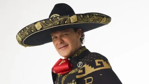 En entrevista: Pedro Fernández habla de “De otro planeta”, su nueva canción y de su gira “Ave Fénix Two’r”