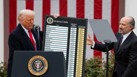 Veinticinco estados de EE. UU. demandan a Trump para frenar nuevos aranceles