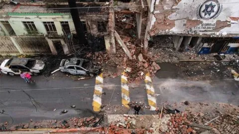Imágenes muestran destrucción tras explosión contra comandancia en Ojocaliente, Zacatecas