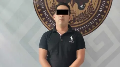 Cae Elder Rubisel “N”, elemento de la FGR acusado de extorsionar a comerciantes en Chiapas