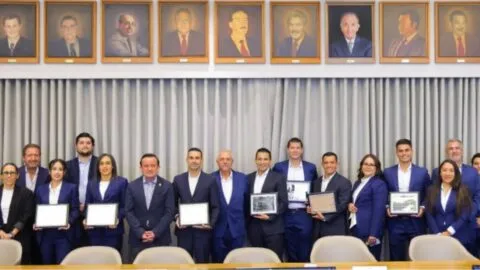 FMF reconoce a siete árbitros mexicanos tras su participación en histórica en el Mundial 2026