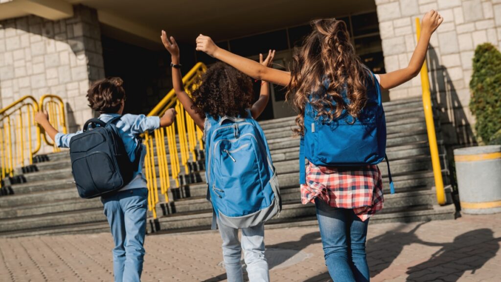 Te presentamos una guía completa para que tus hijo tengan un regreso a clases cómodo y sin contratiempos.