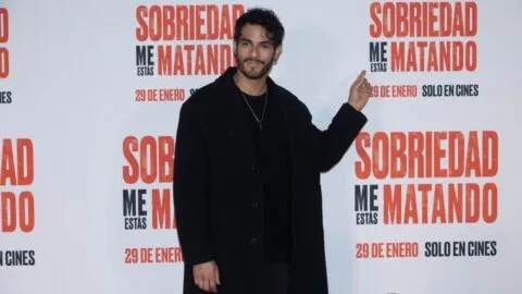 El actor Hugo Catalán denuncia acoso en redes: recibe fotos íntimas de hombres