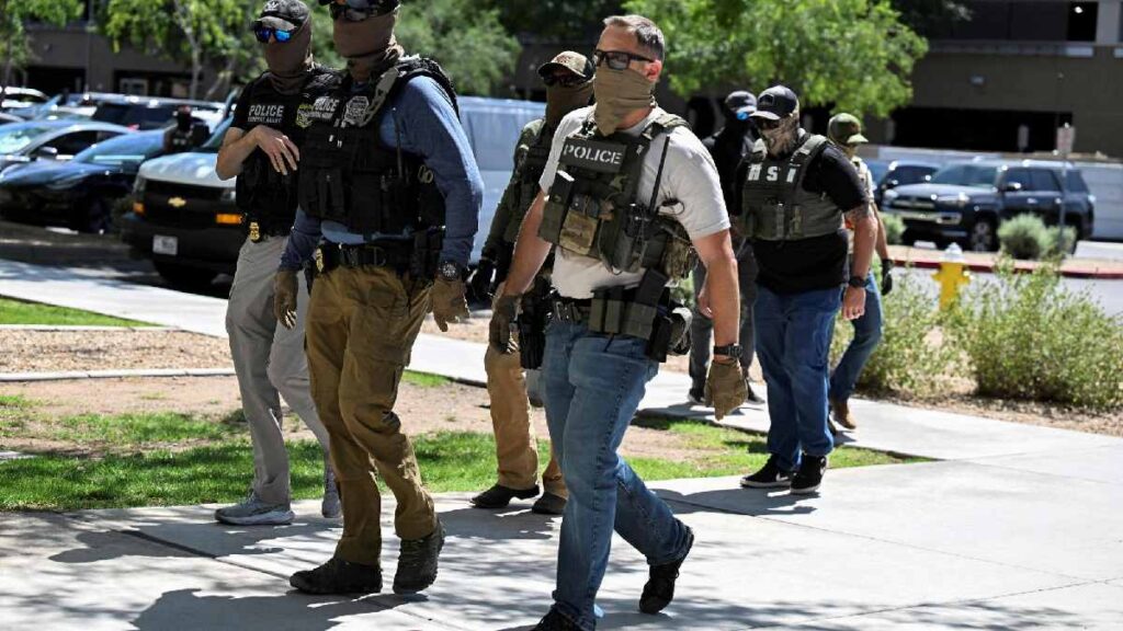 ICE alcanza récord de casi 50 mil detenciones de migrantes en julio