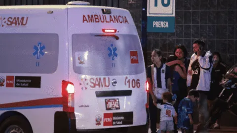 Choque de miniván contra tráiler deja 13 muertos en Cusco, Perú