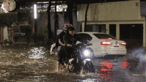 SMN prevé más lluvias y posible caída de granizo para este domingo en CDMX