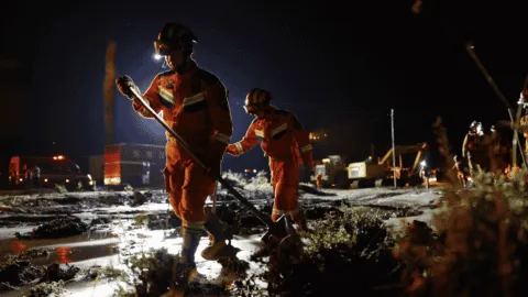 Al menos 25 muertos en China por riada en Gansú; hay 23 heridos