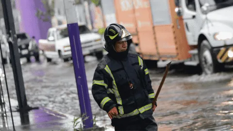 Lluvias fuertes continúan este viernes 7 de agosto en CDMX, advierte SMN