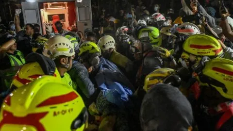 Muere Daniela Largo, mujer rescatada tras sismo en Colombia; pasó 36 horas bajo escombros