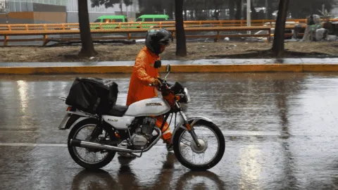 Lluvias y posible caída de granizo se prevén en CDMX este sábado