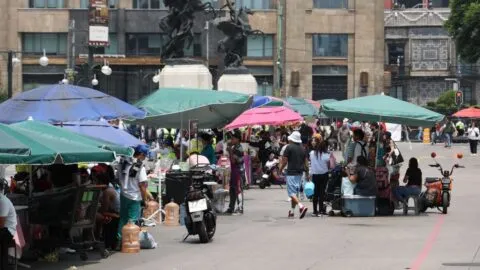 En julio, informalidad laboral en México subió a 56.2%; afecta a 34.1 millones de trabajadores