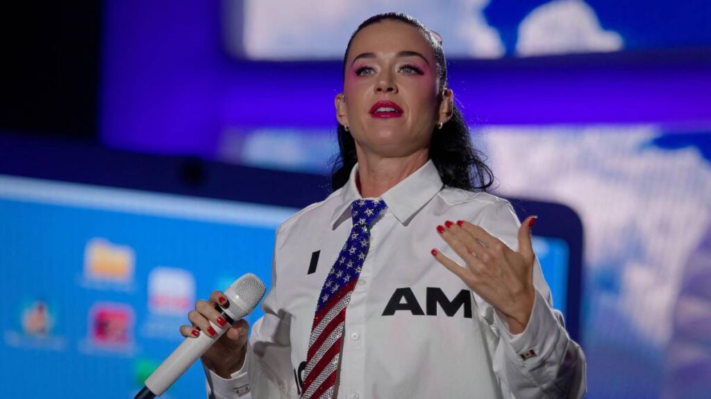Katy Perry reunió a más de 300 mil personas en la Fenapo