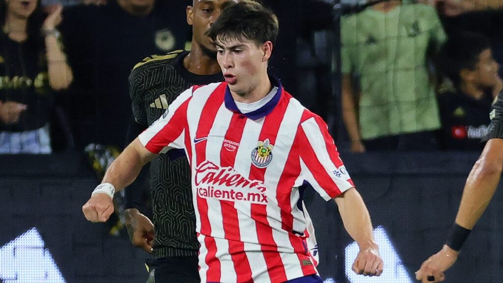 ¡La “Hormiga” vuela a Europa! Armando González firma con Olympiacos