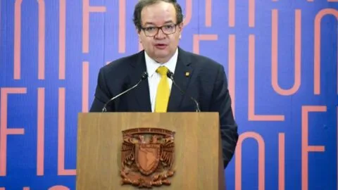 UNAM recibe a más de 85 mil alumnos; rector pide usar el mundo digital sin sustituir análisis e imaginación