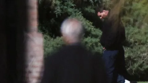 Así fue captado Lionel Messi durante la despedida de su padre 