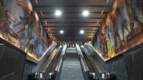 Metro Auditorio estrena mural “Apoteosis” y llueven críticas de usuarios