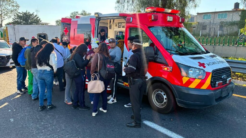 Volcadura de autobús en la México-Pachuca
