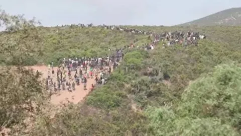 Refuerzan frontera entre España y Marruecos tras presencia de migrantes en montañas