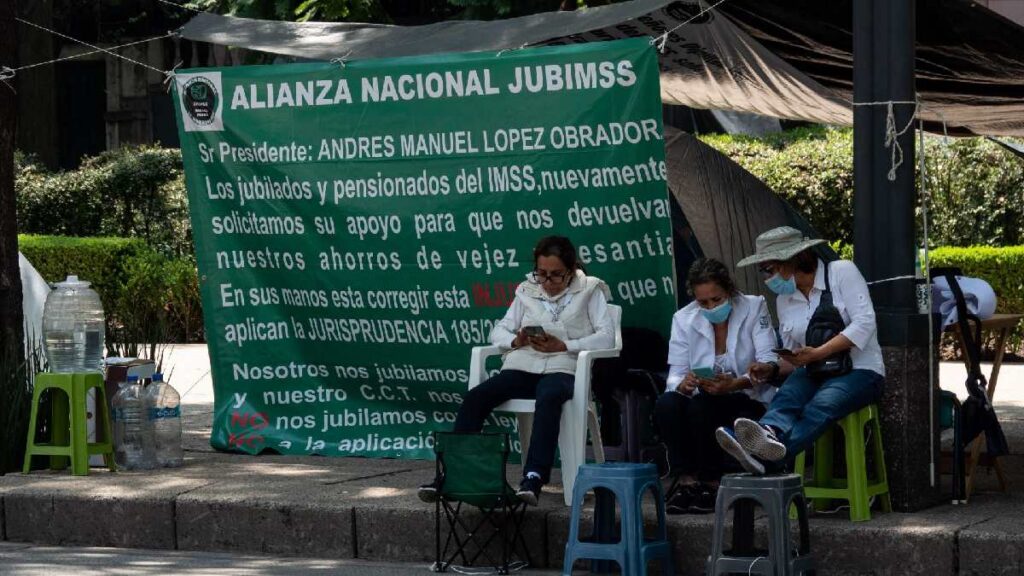 Pensionados encabezan las protestas en la CDMX para este 5 de agosto