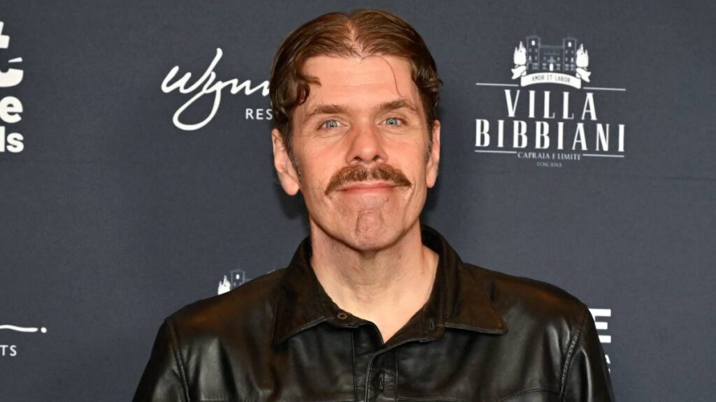 Perez Hilton se encuentra hospitalizado