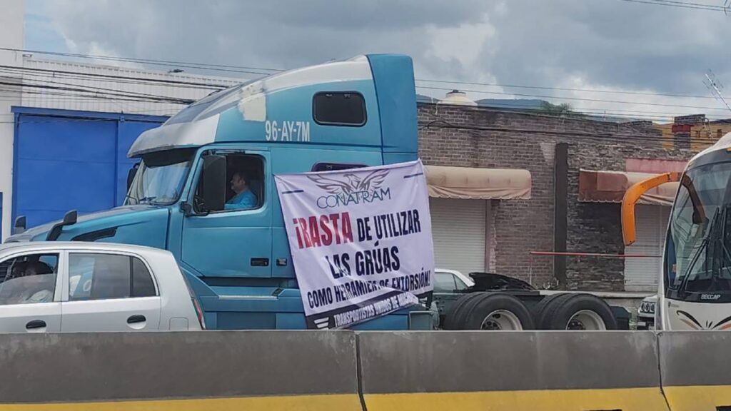 Transportistas protestan.
